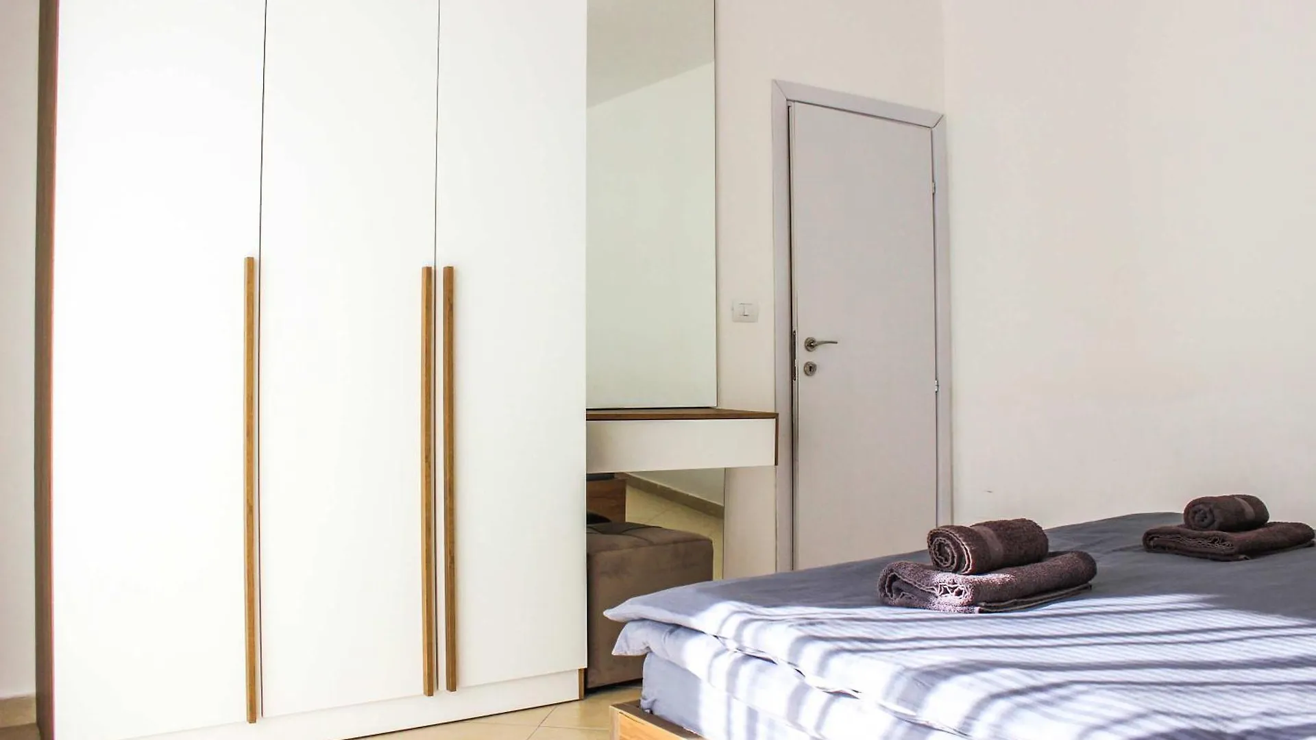 Klea Living 824 Apartment Golem  Albania