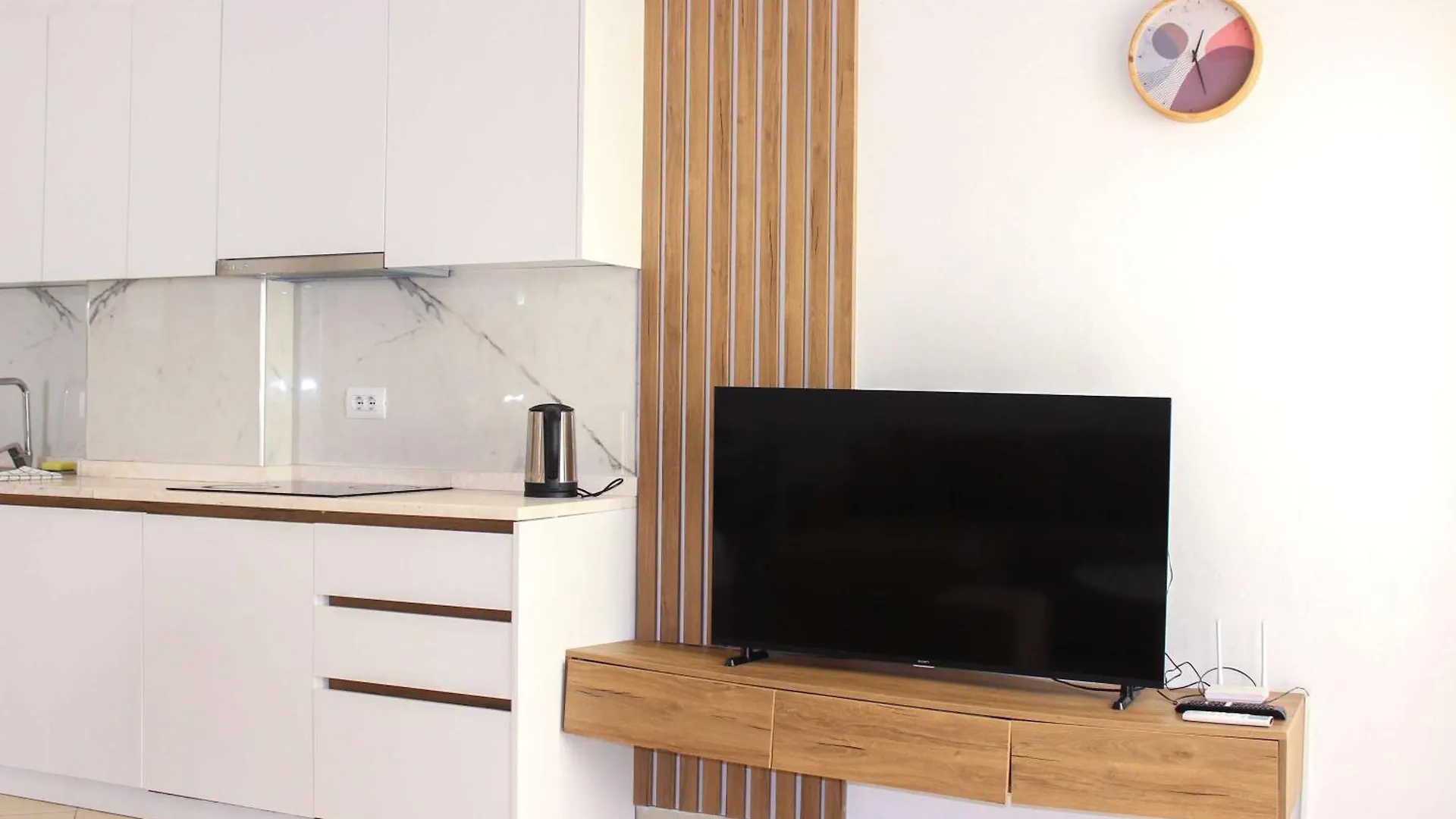 Klea Living 824 Apartment Golem