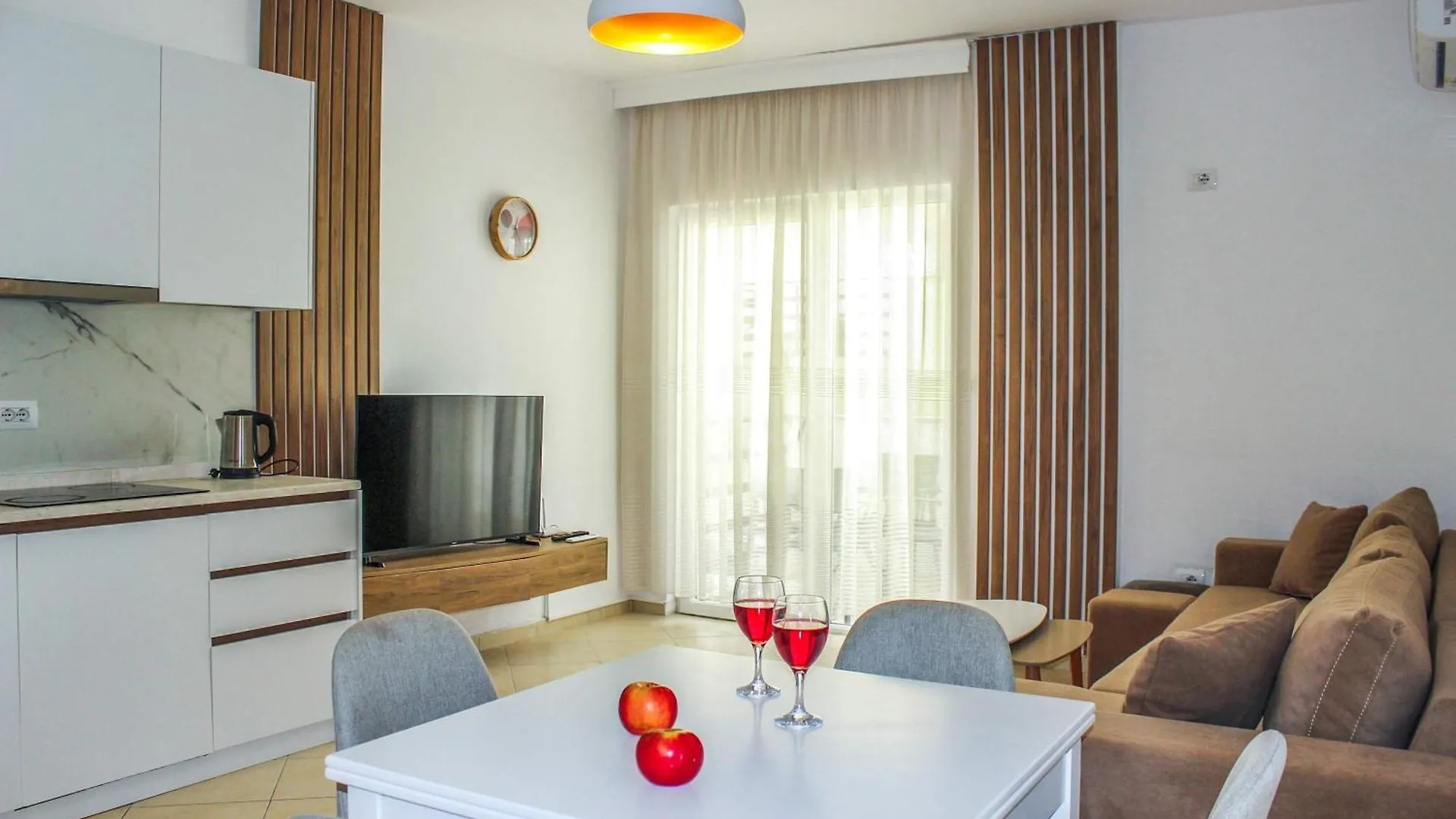 Klea Living 824 Apartment Golem  Albania